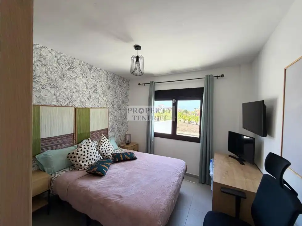 Dormitori de Casa o xalet en venda en San Miguel de Abona amb Terrassa, Piscina i Moblat