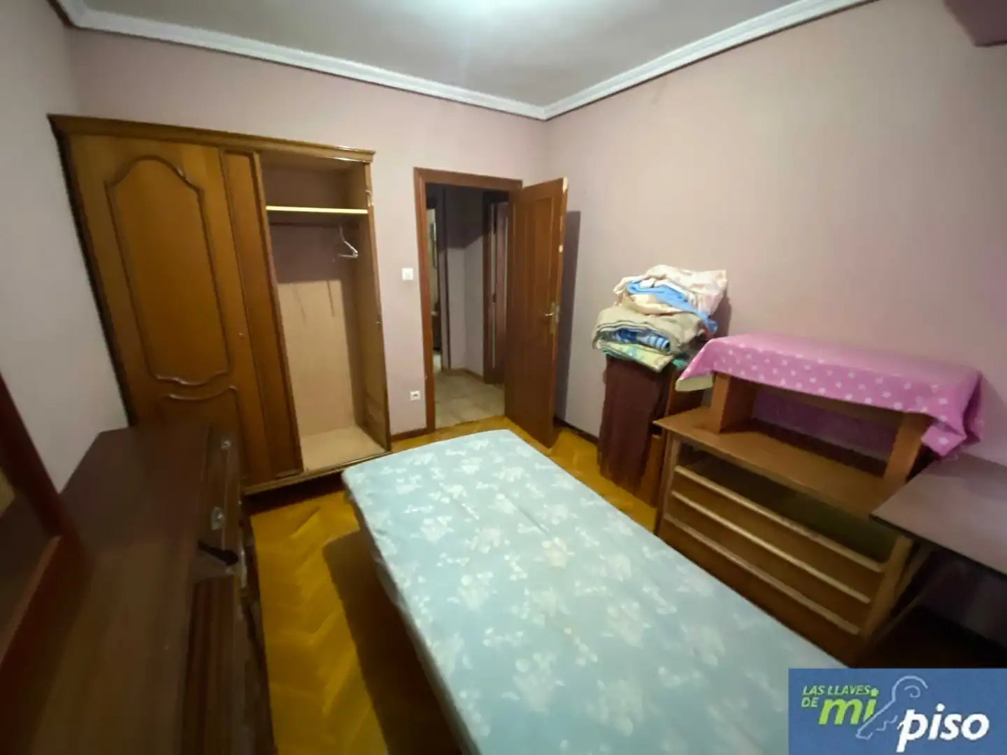 Bedroom of Flat for sale in Tordesillas  with Parquet flooring, Terrace and Furnished