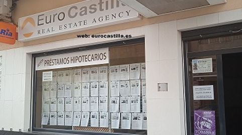 Foto 2 de Casa adosada en venta en Tobarra, Albacete