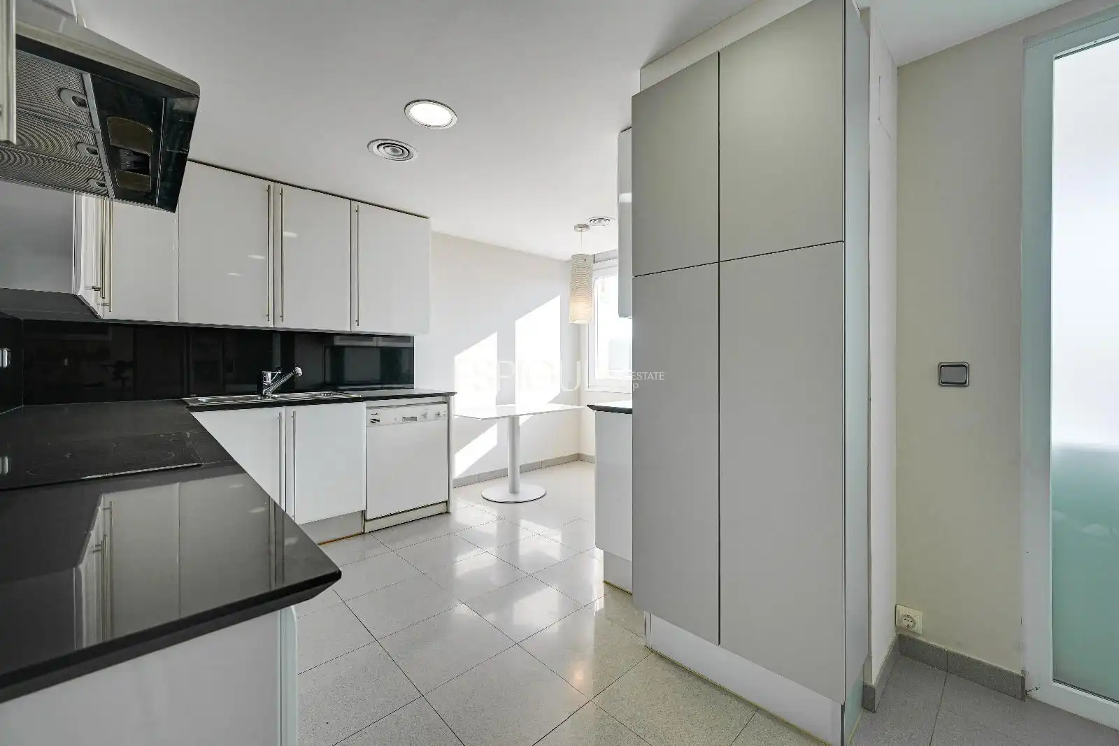Kitchen of Attic for sale in Girona  with Air Conditioner, Heating and Terrace