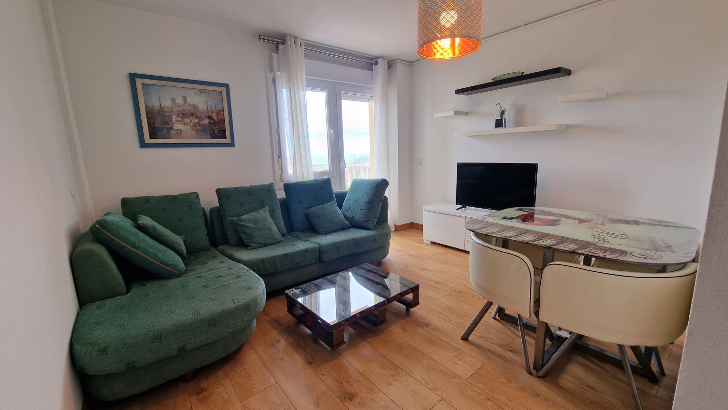 Sala de estar de Piso en venta en Suances con Calefacción y Terraza