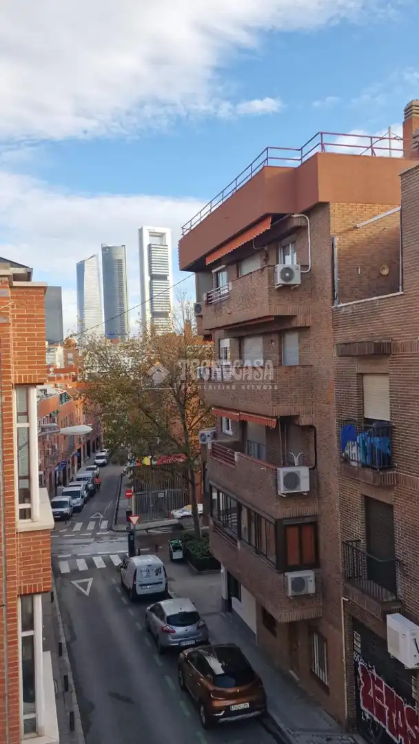 Vista exterior de Piso en venta en Madrid con Aire acondicionado