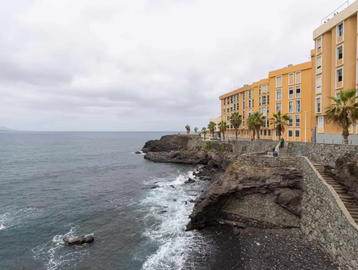 Vista exterior de Apartament de lloguer en Las Palmas de Gran Canaria amb Aire condicionat, Calefacció i Parquet