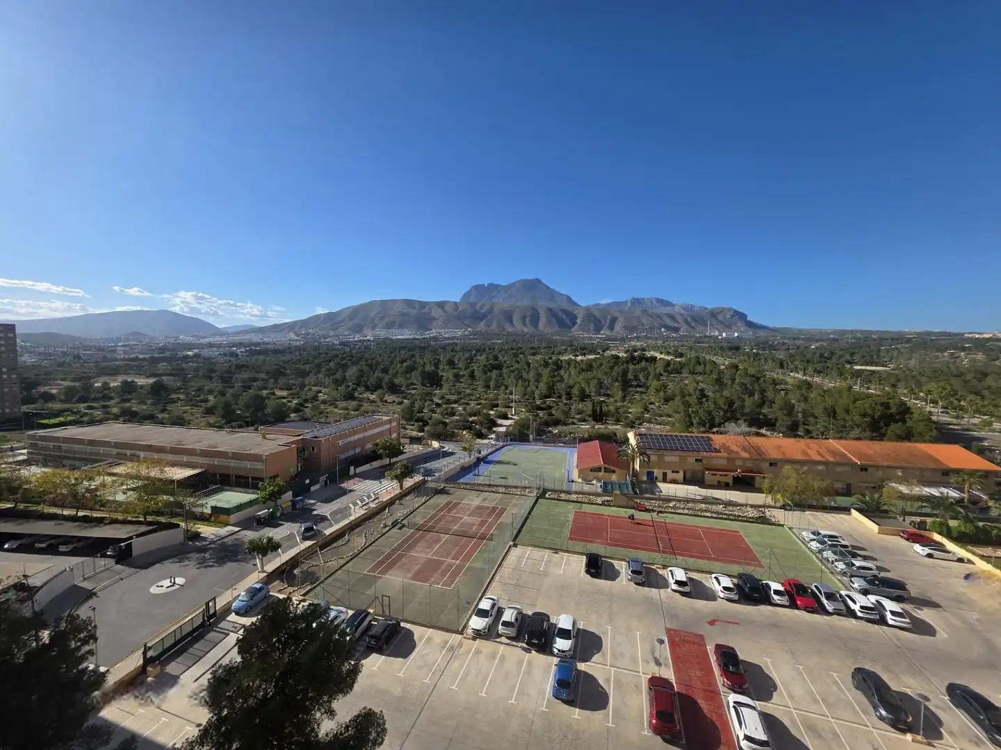 Vista exterior de Piso en venta en Playa Poniente