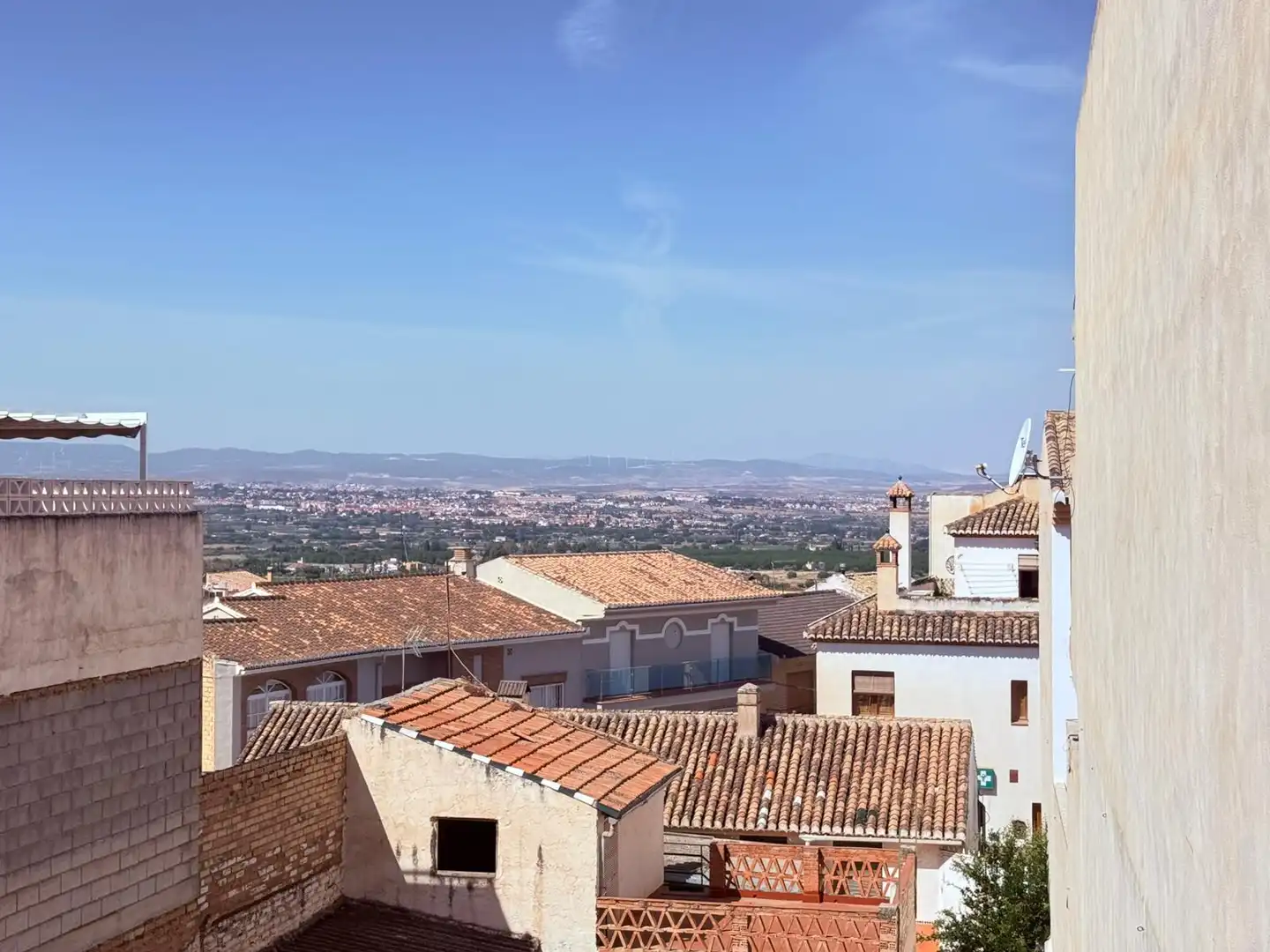 Vista exterior de Casa o chalet en venta en Huétor Vega con Jardín privado y Terraza