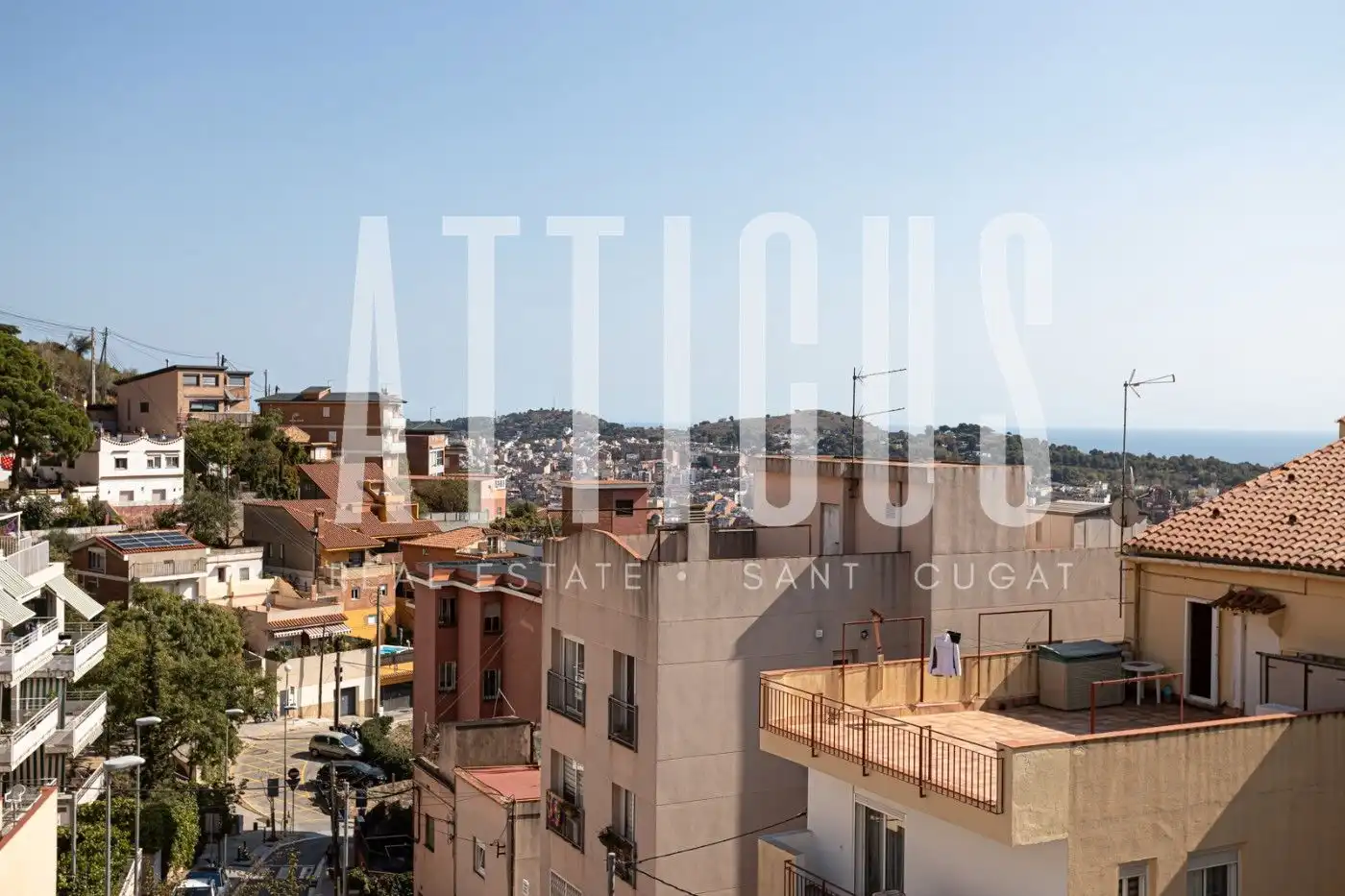 Vista exterior de Casa adosada en venda en Barcelona amb Aire condicionat, Calefacció i Parquet