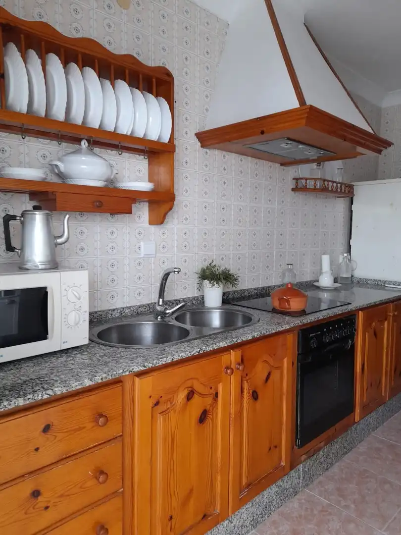 Cocina de Casa adosada de alquiler en Sanlúcar de Barrameda con Aire acondicionado, Calefacción y Terraza