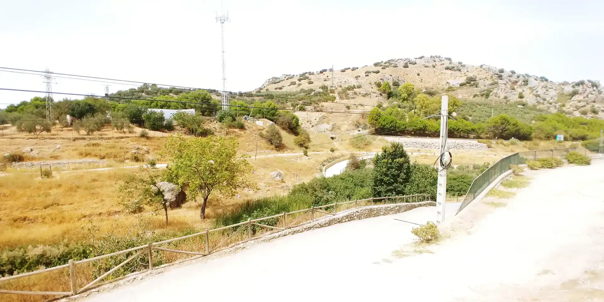 Casa adosada de lloguer en Cuevas del Becerro amb Aire condicionat, Moblat i Rentadora