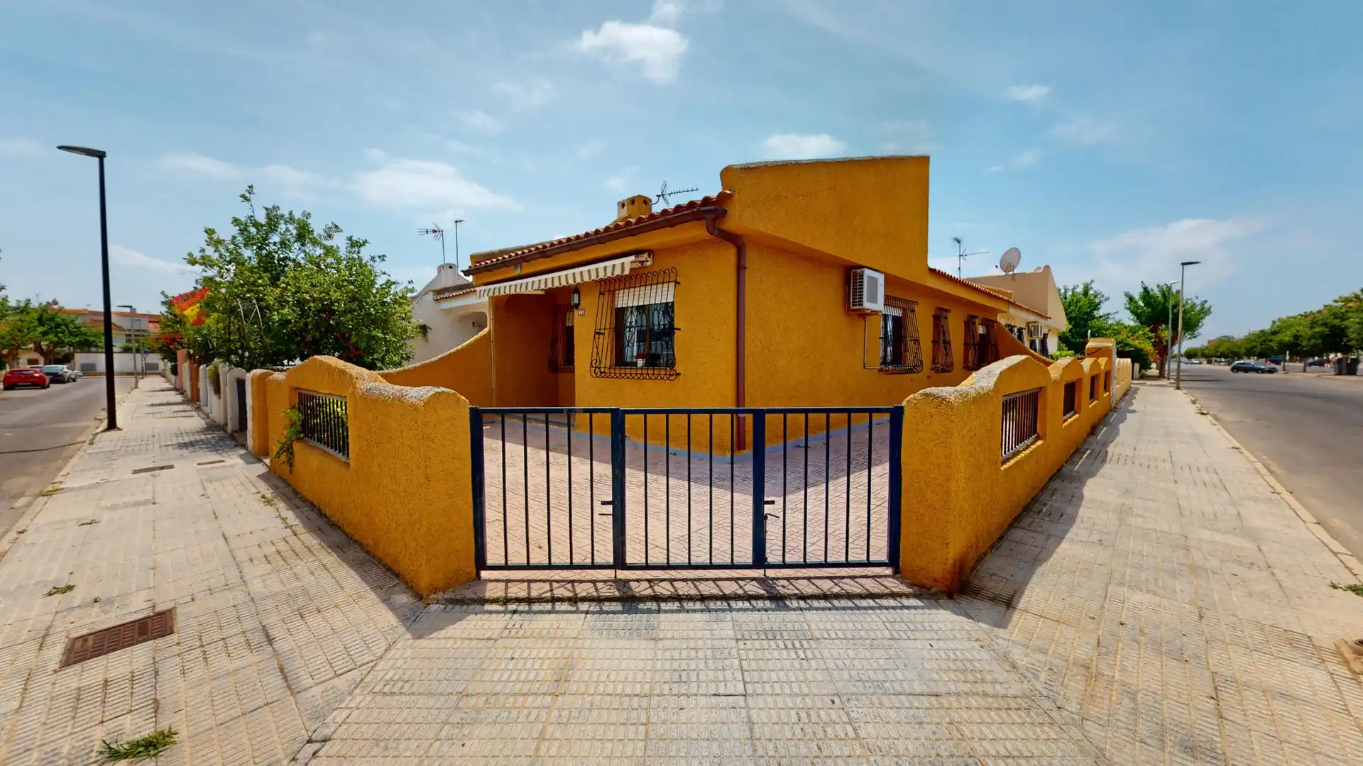 Außenansicht von Haus oder Chalet zum Verkauf in Los Alcázares mit Klimaanlage, Terrasse und Möbliert