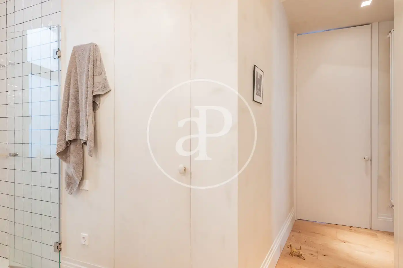 Piso en venta en Madrid con Calefacción y Amueblado