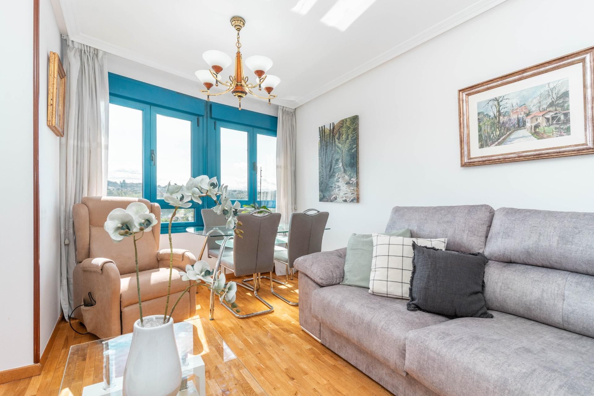 Living room of Flat for sale in Oviedo   with Heating and Storage room
