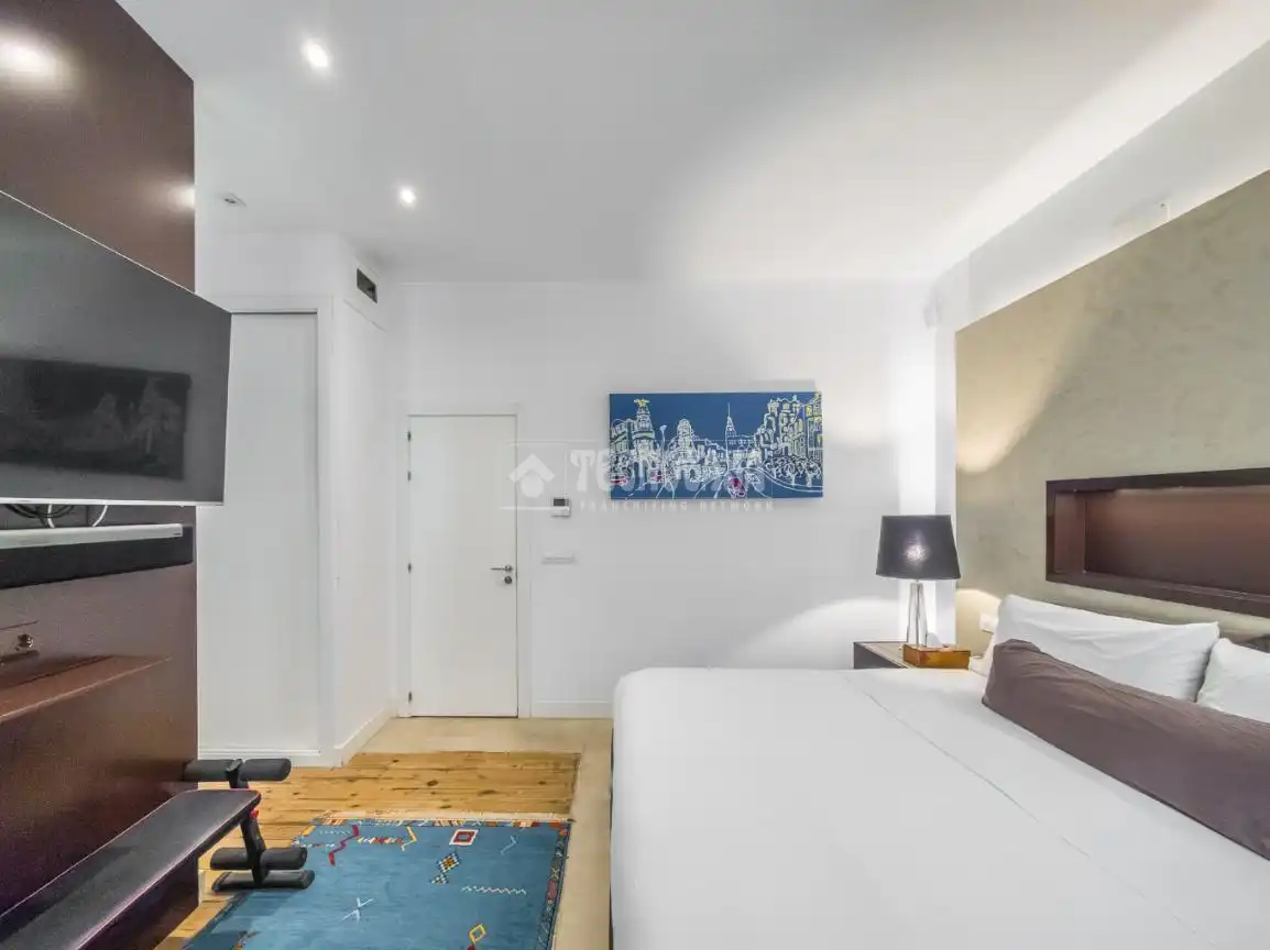 Bedroom of Flat for sale in Madrid  with Air Conditioner and Heating