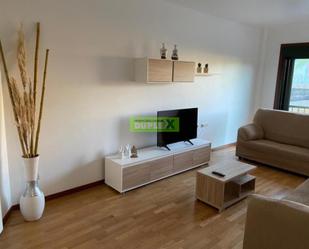 Sala d'estar de Apartament en venda en Pontevedra Capital  amb Calefacció