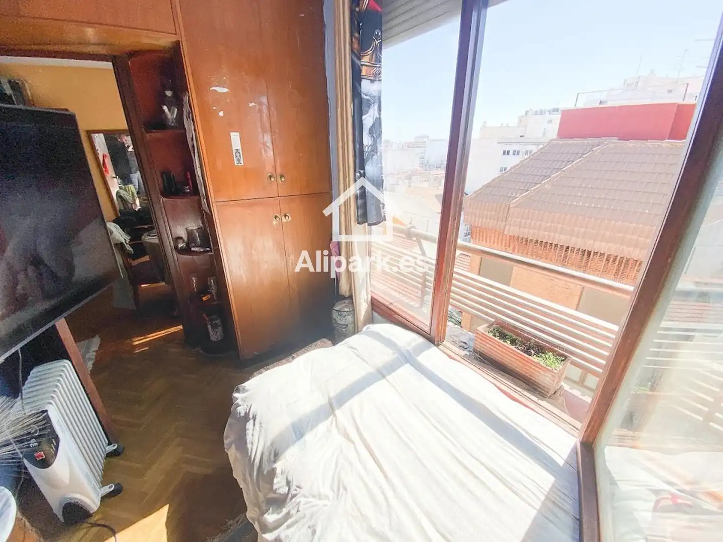 Habitación de Piso en venta en Alicante / Alacant con Aire acondicionado, Terraza y Balcón