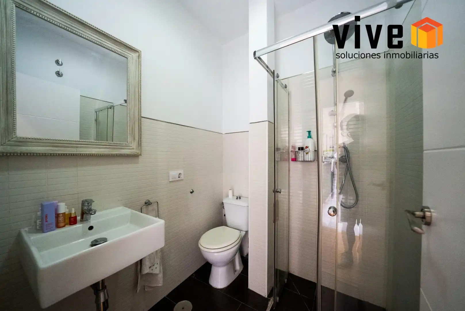 Baño de Casa o chalet en venta en Sevilla con Aire acondicionado, Calefacción y Jardín privado