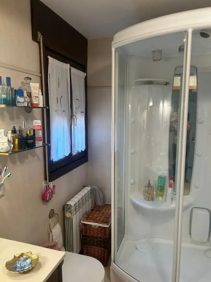 Baño de Casa o chalet en venta en Azuqueca de Henares con Aire acondicionado, Calefacción y Jardín privado