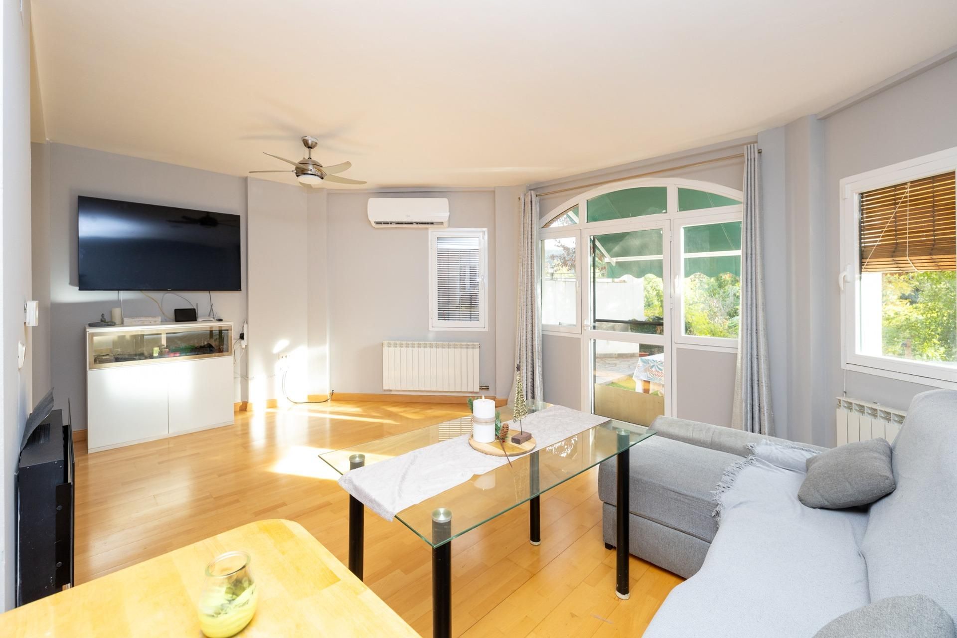 Living room of Flat for sale in Atarfe  with Air Conditioner, Heating and Private garden