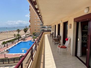 Apartamento con piscina en venta en Avinguda Alacant 13
