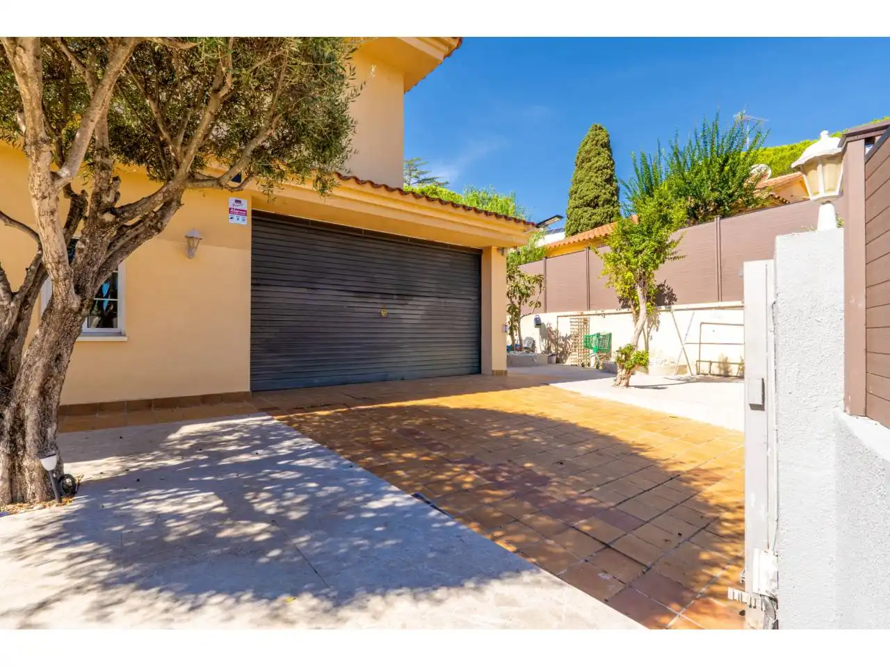 Exterior view of Houses for sale in Cabrils, Barcelona