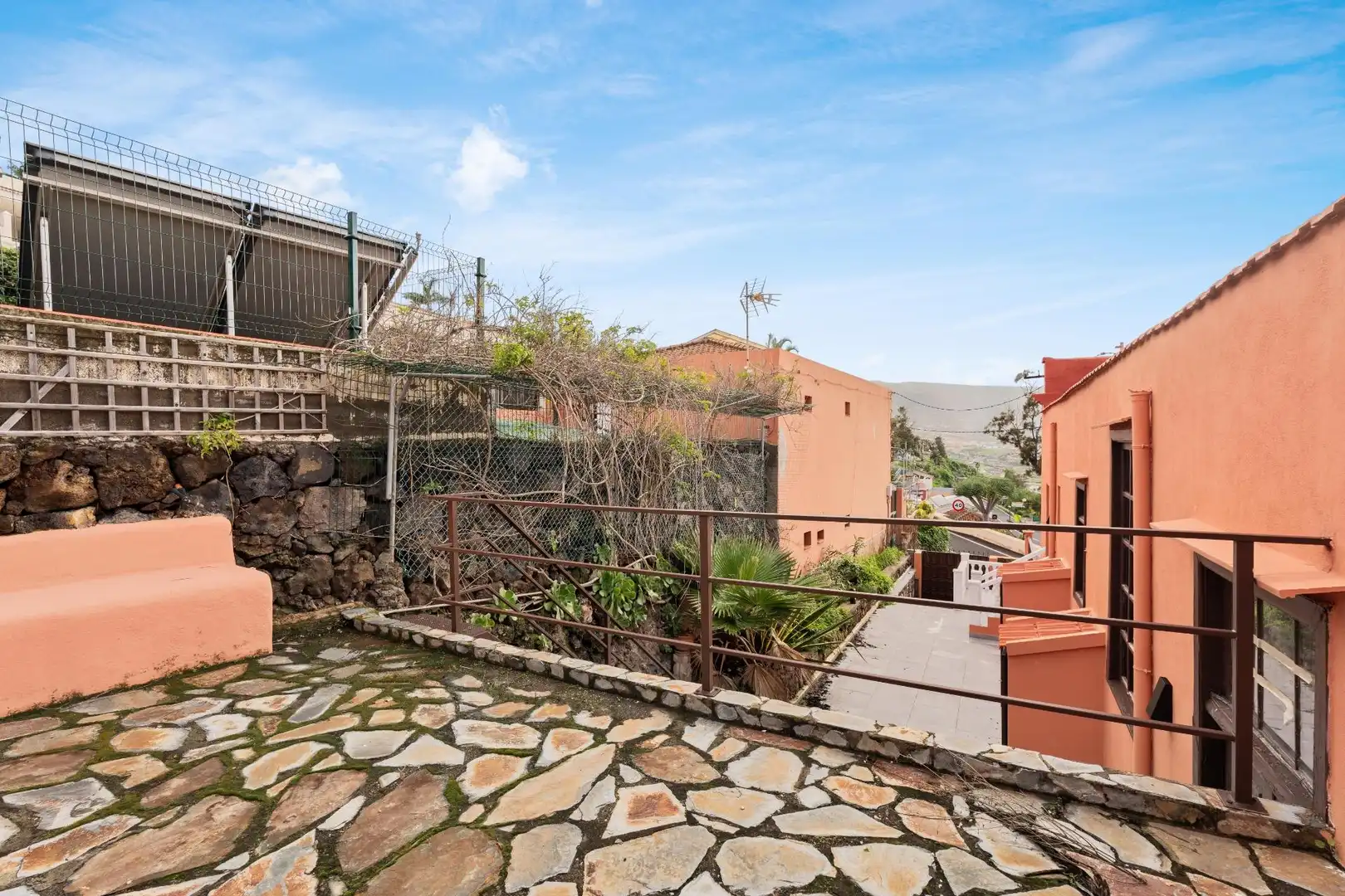 Vista exterior de Casa o chalet en venta en Santa Úrsula con Parquet y Terraza