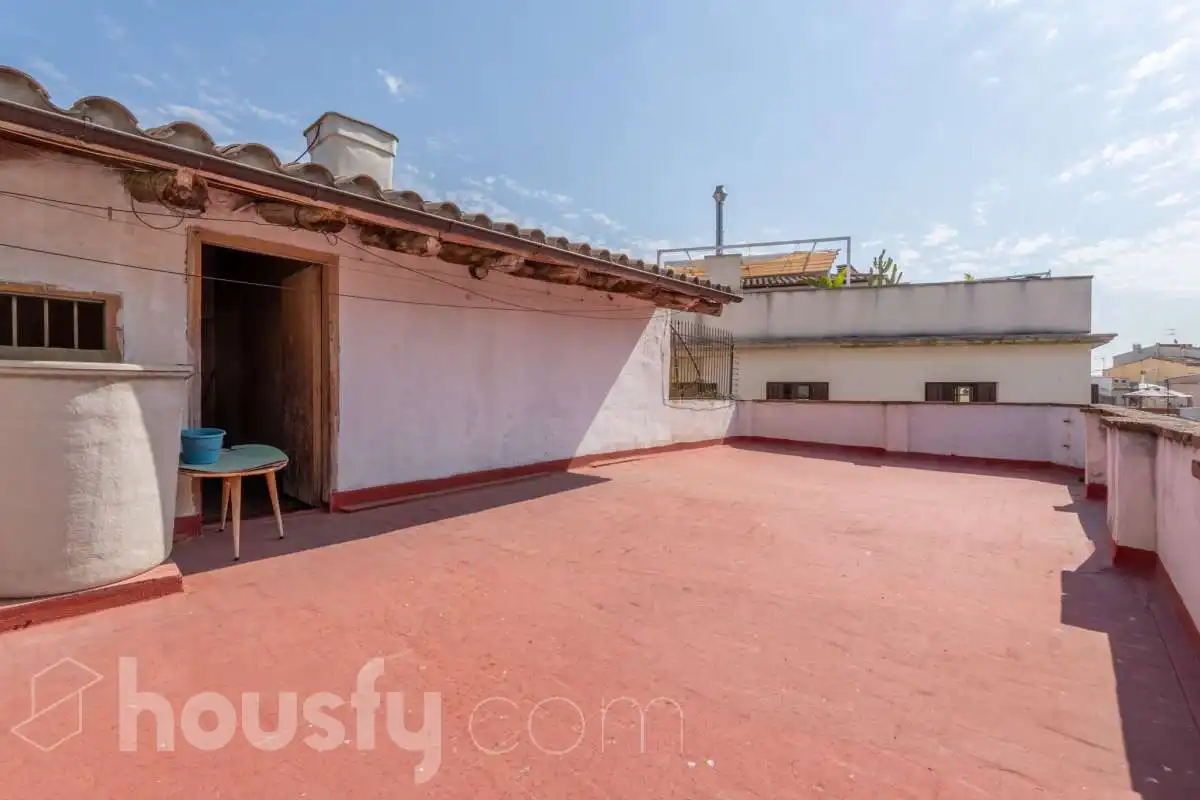 Vista exterior de Pis en venda en Vilanova i la Geltrú amb Balcó