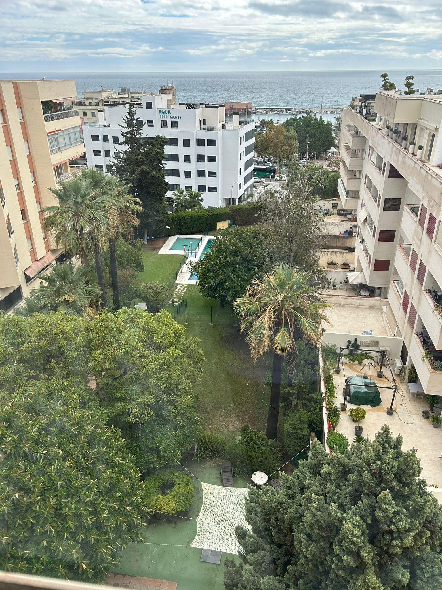 Piscina de Ático en venta en Marbella con Amueblado, Balcón y Piscina comunitaria