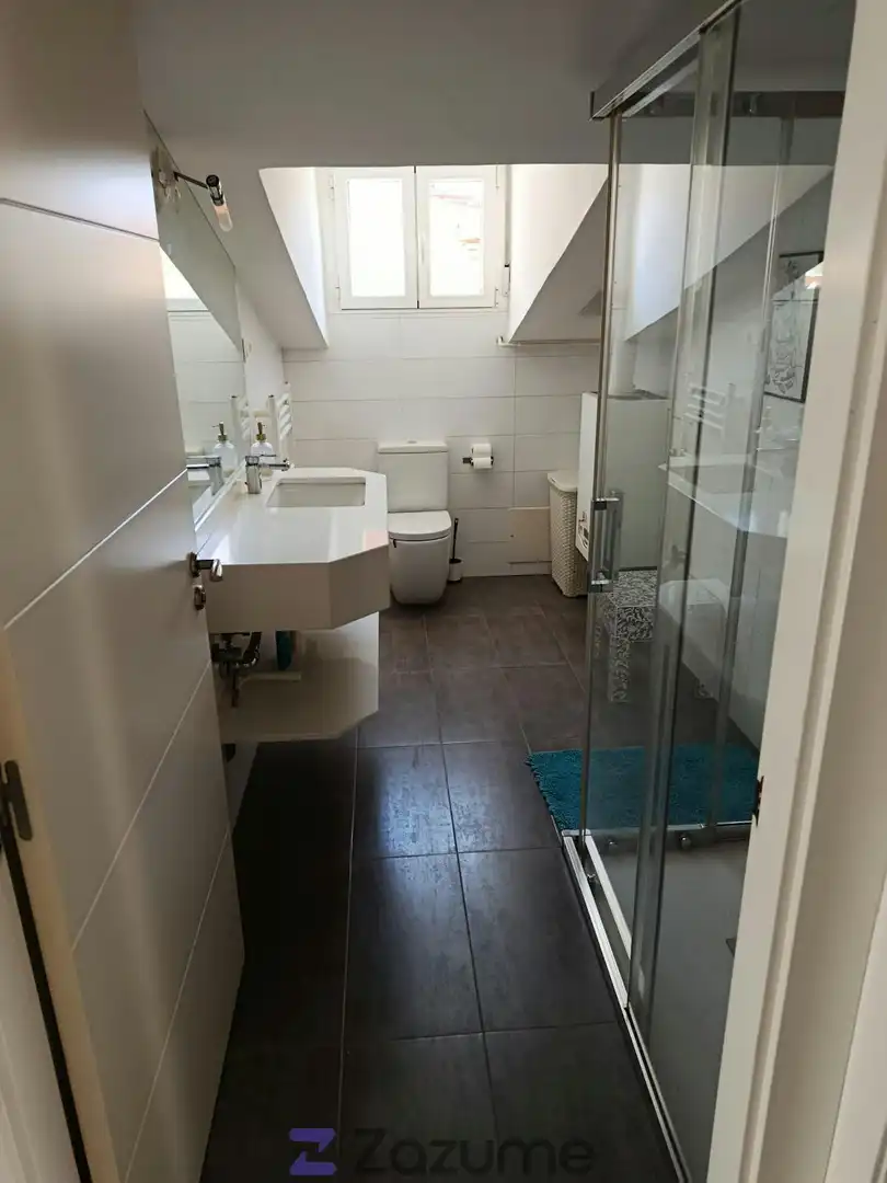 Badezimmer von Wohnung zur Miete in León Capital  mit Heizung, Möbliert und Ofen