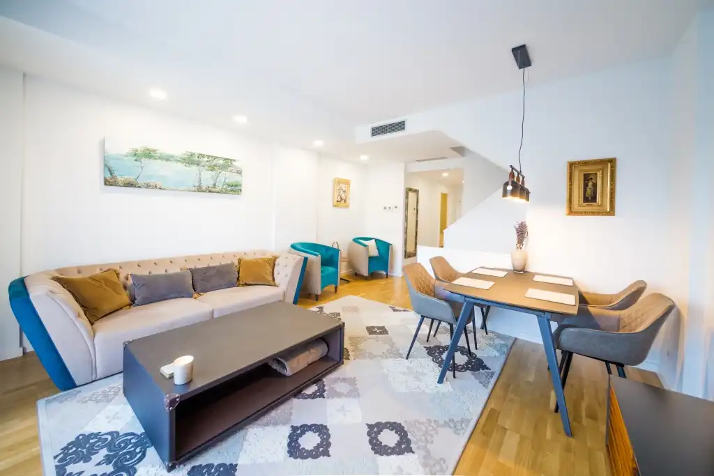 Wohnzimmer von Einfamilien-Reihenhaus zum Verkauf in Castell d'Aro, Platja d'Aro i s'Agaró mit Klimaanlage, Heizung und Parkett