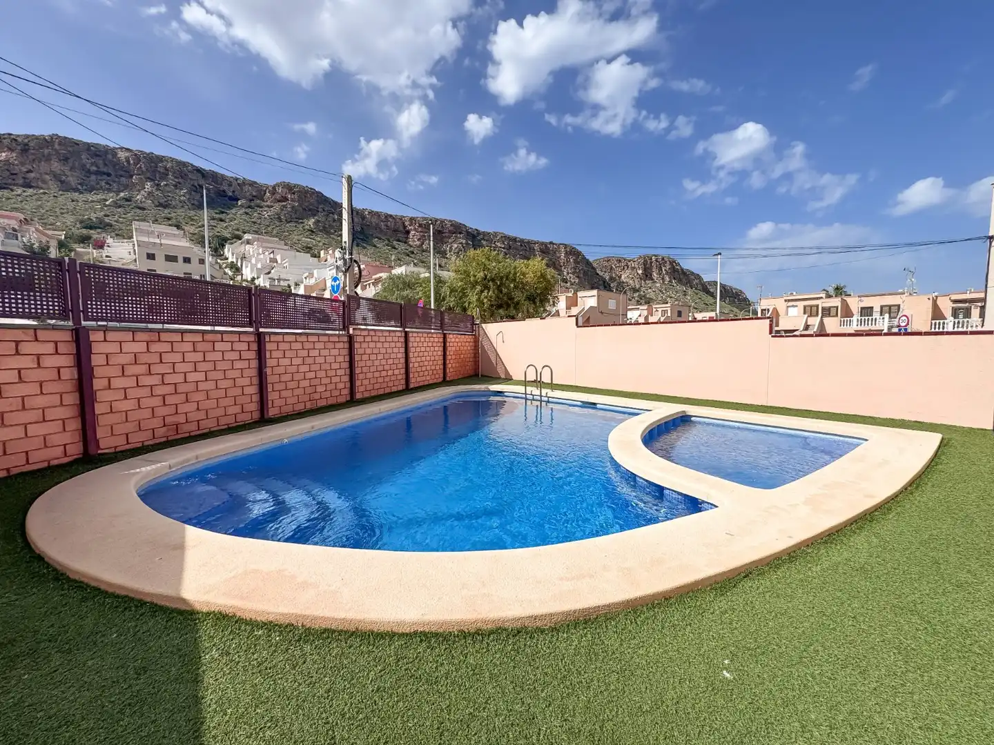 Piscina de Dúplex de alquiler en Santa Pola con Terraza, Trastero y Piscina