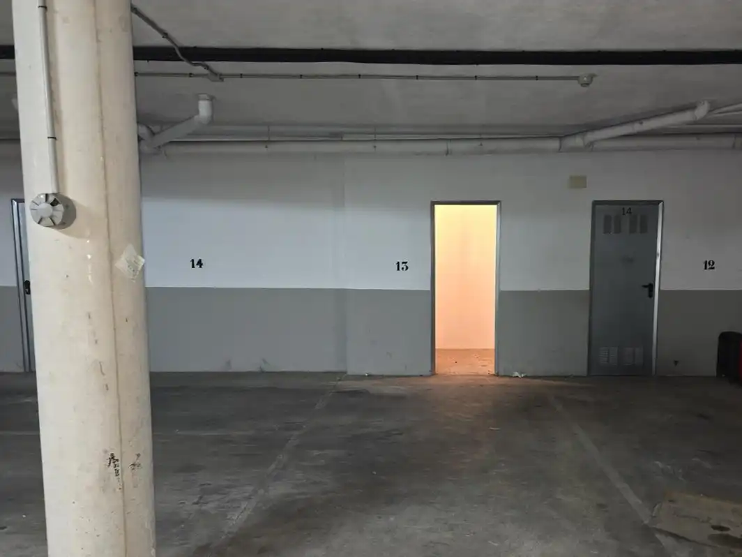 Parking of Garage for sale in Real