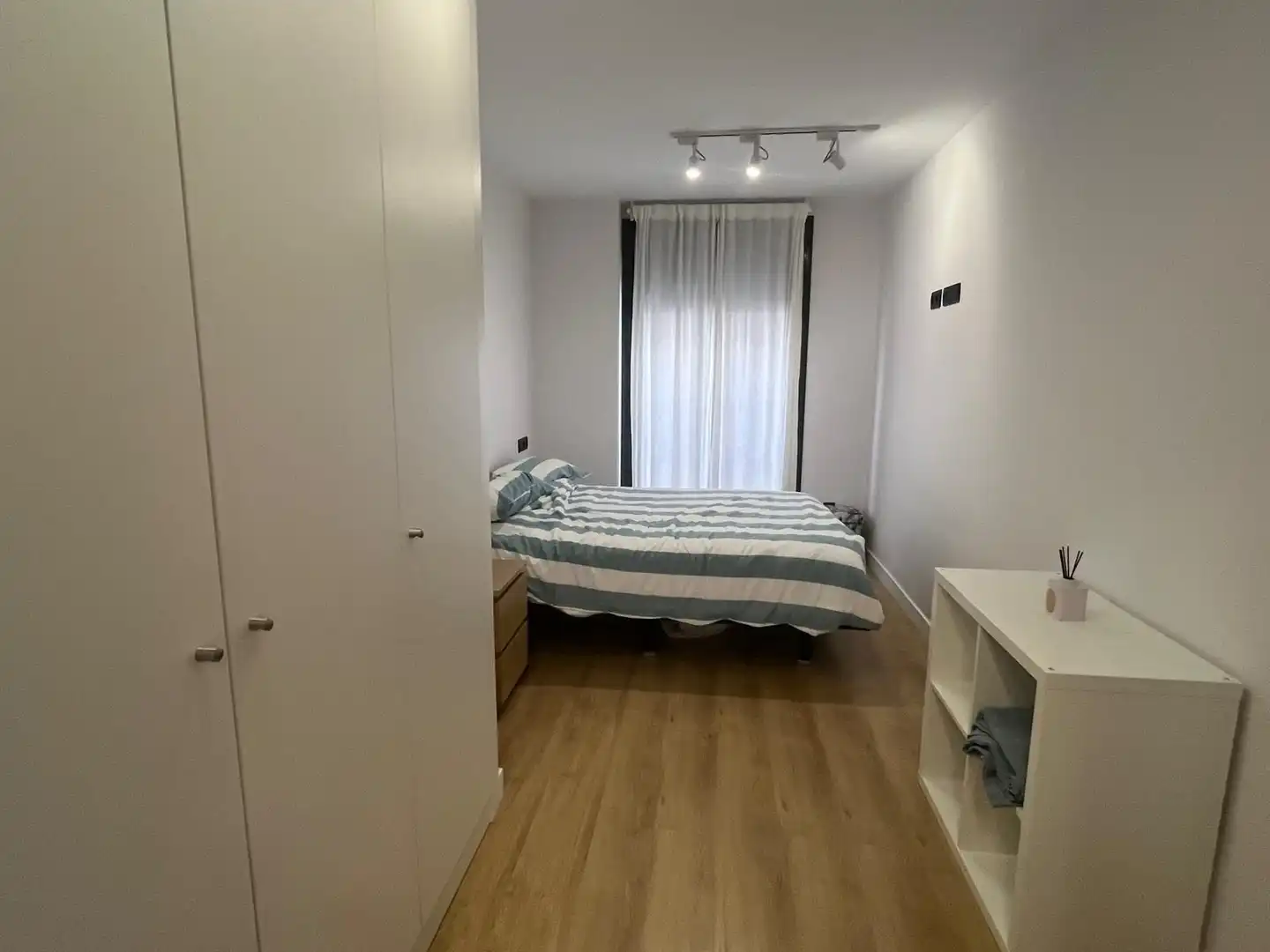 Dormitori de Pis en venda en Madrid amb Jardí privat, Traster i Alarma