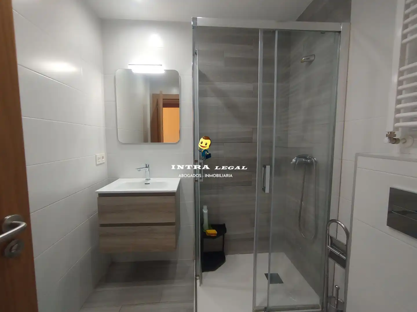 Baño de Piso para compartir en Salamanca con Calefacción, Terraza y Amueblado