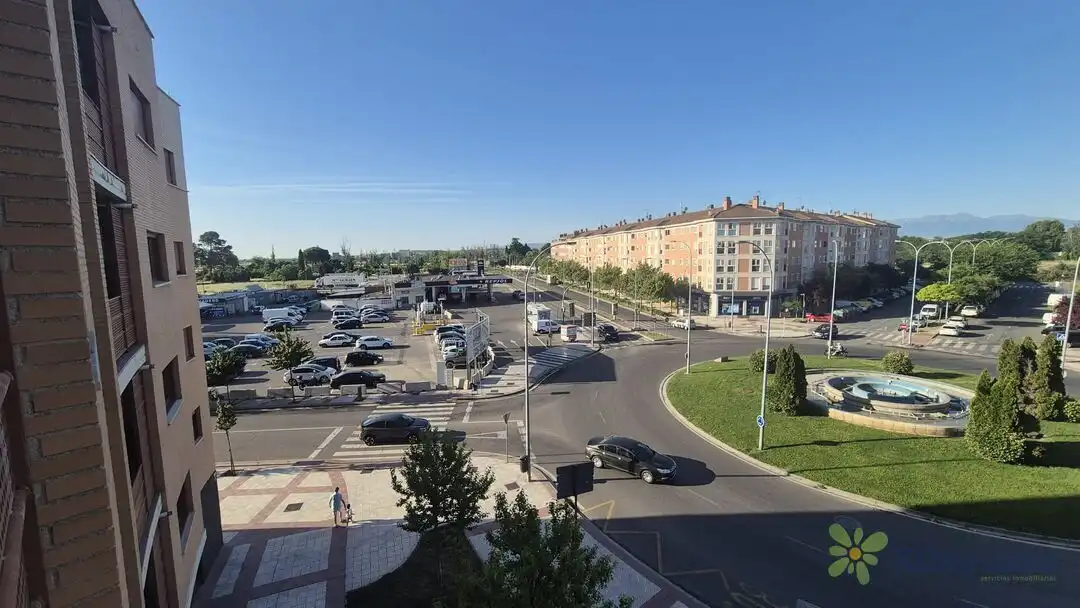 Piso con terraza en venta en Plaza de Europa, imagen 12