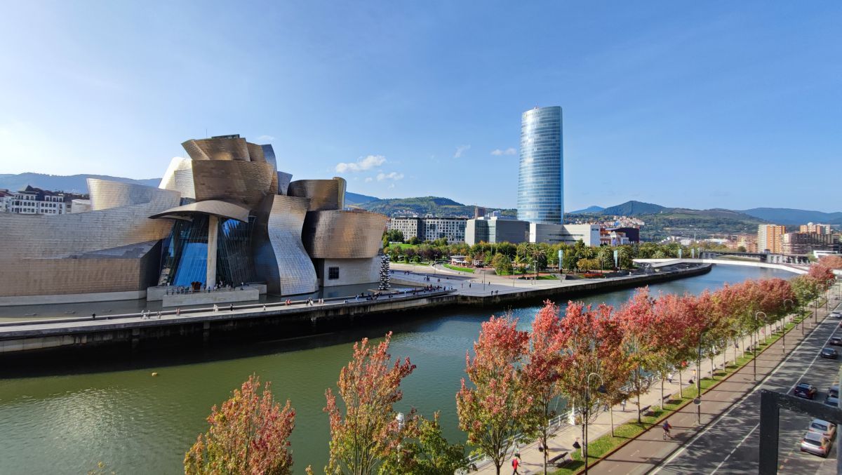 Exterior view of Flat for sale in Bilbao   with Heating, Terrace and Storage room