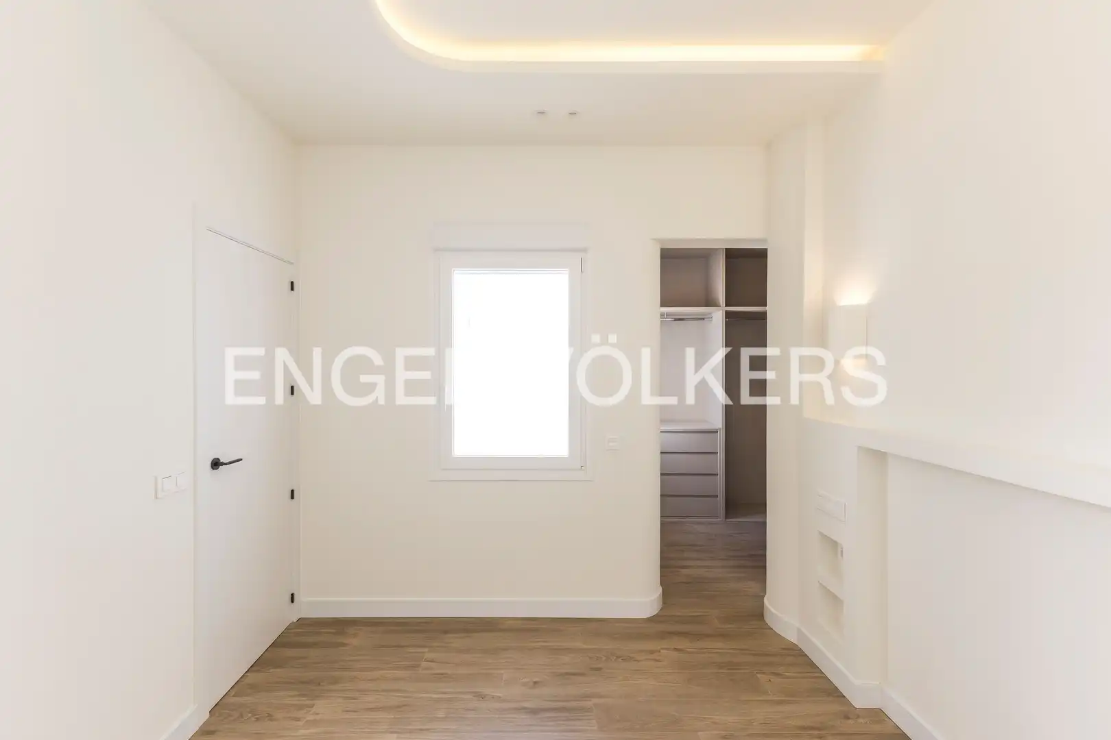 Flat for sale in Madrid  with Air Conditioner and Heating