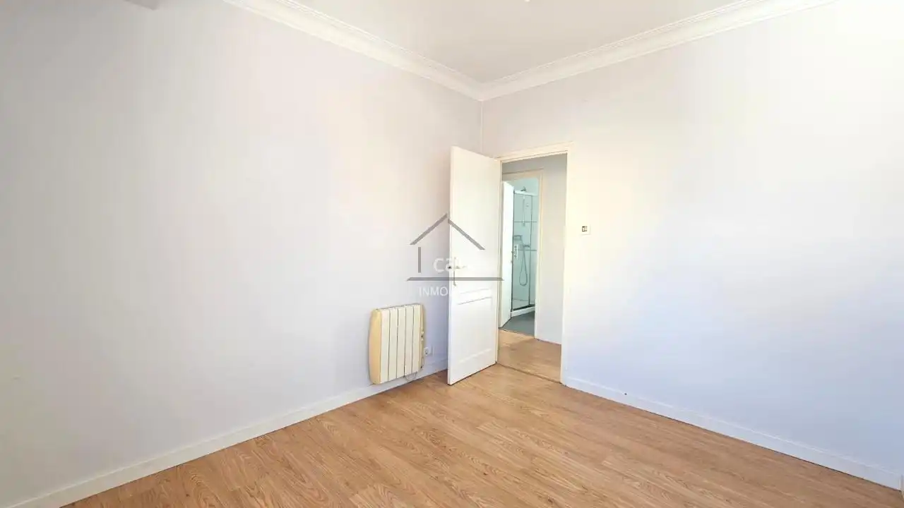 Bedroom of Flat for rent in Ferrol  with Heating and Storage room
