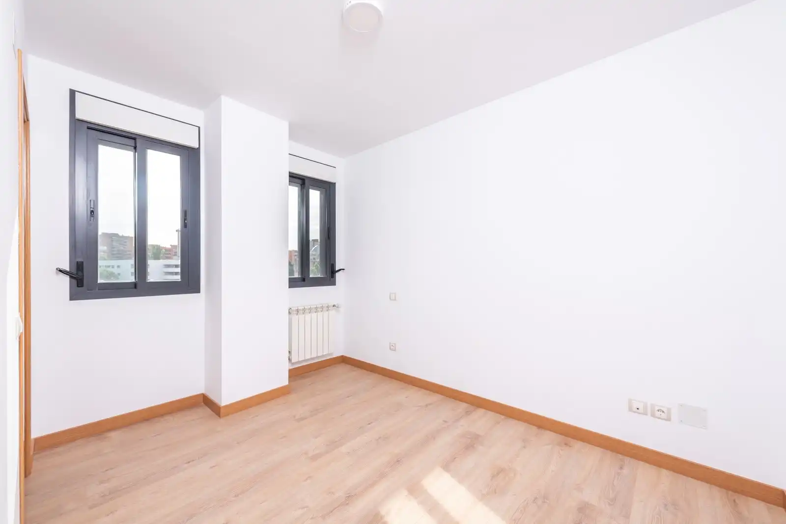 Bedroom of Flat for sale in Madrid  with Storage room
