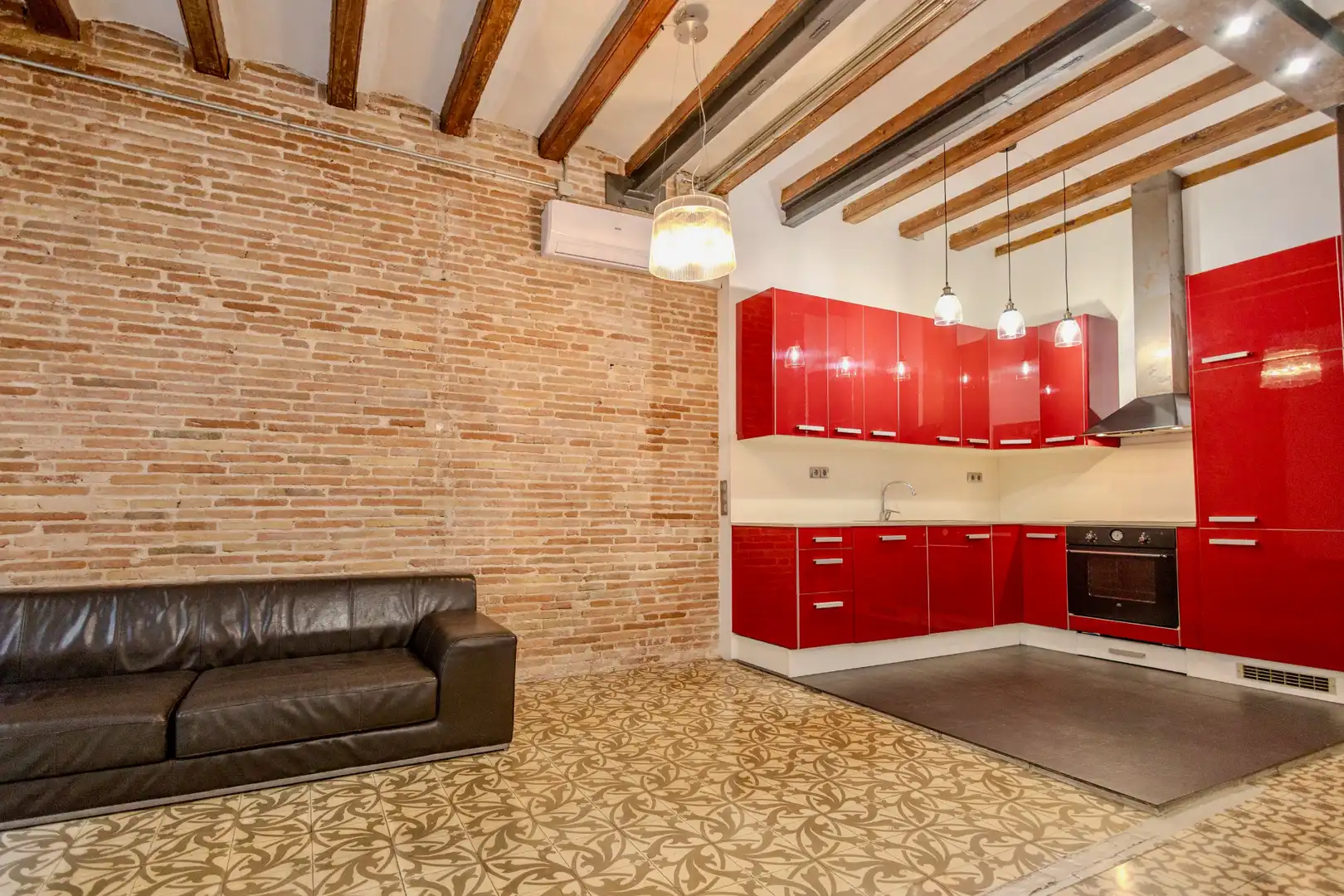 Cocina de Piso en venta en Barcelona con Aire acondicionado, Calefacción y Horno