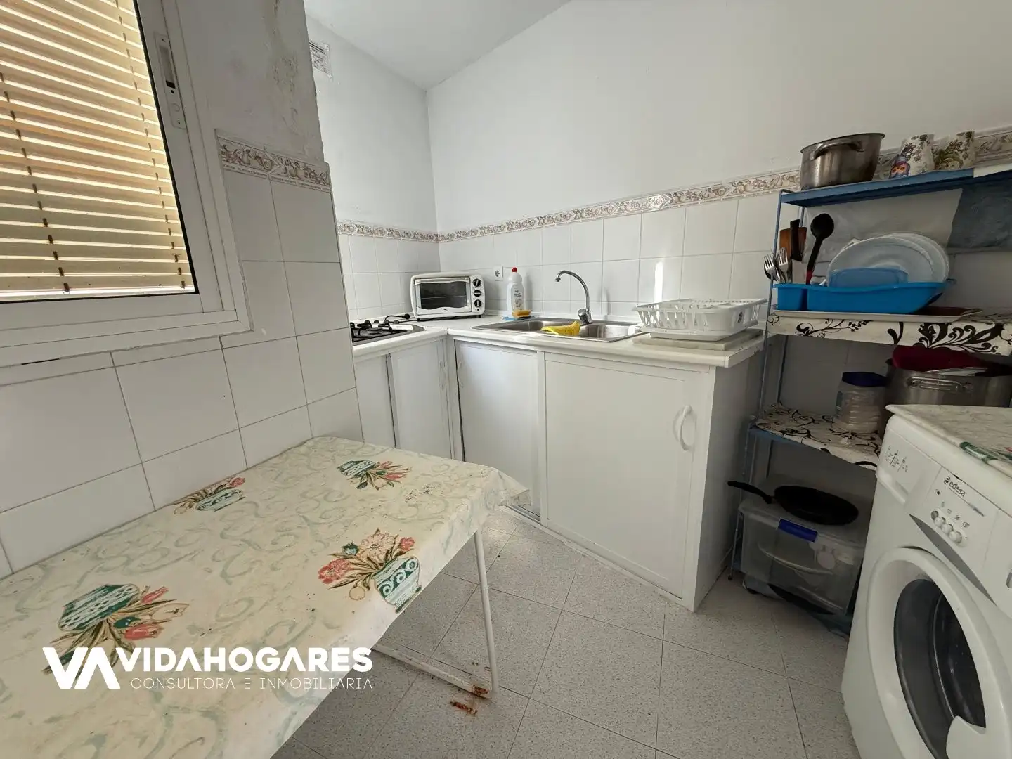 Cocina de Edificio en venta en Rota