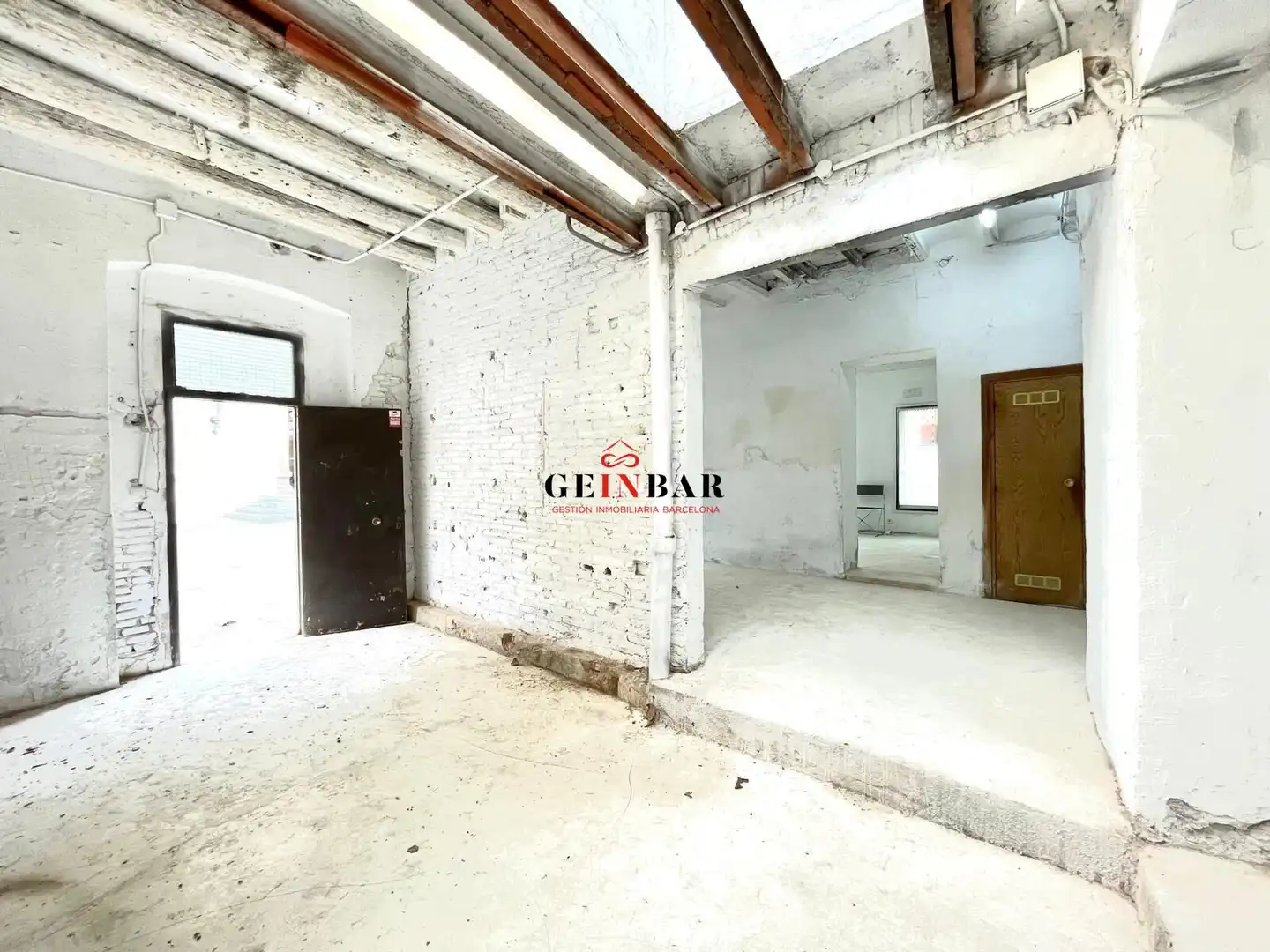 Planta baja en venta en Barcelona con Trastero y Alarma