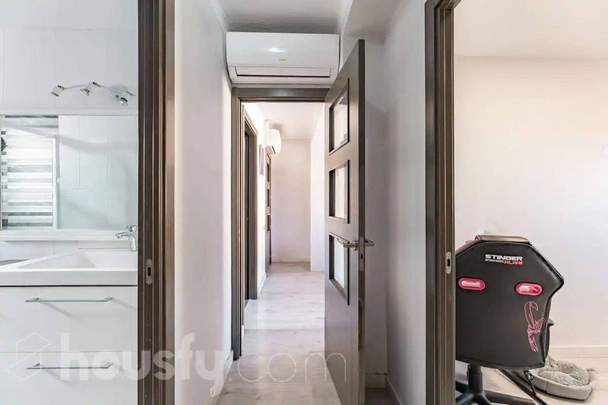 Wohnung zum Verkauf in Rubí mit Klimaanlage, Heizung und Parkett