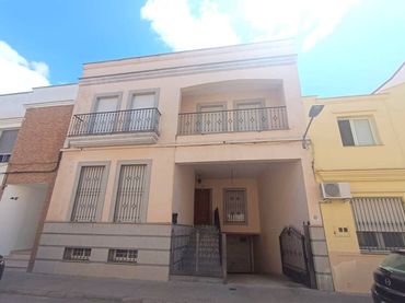 Casa con giardino in vendita a Calle CASTILLO DE LA ENCOMIENDA
