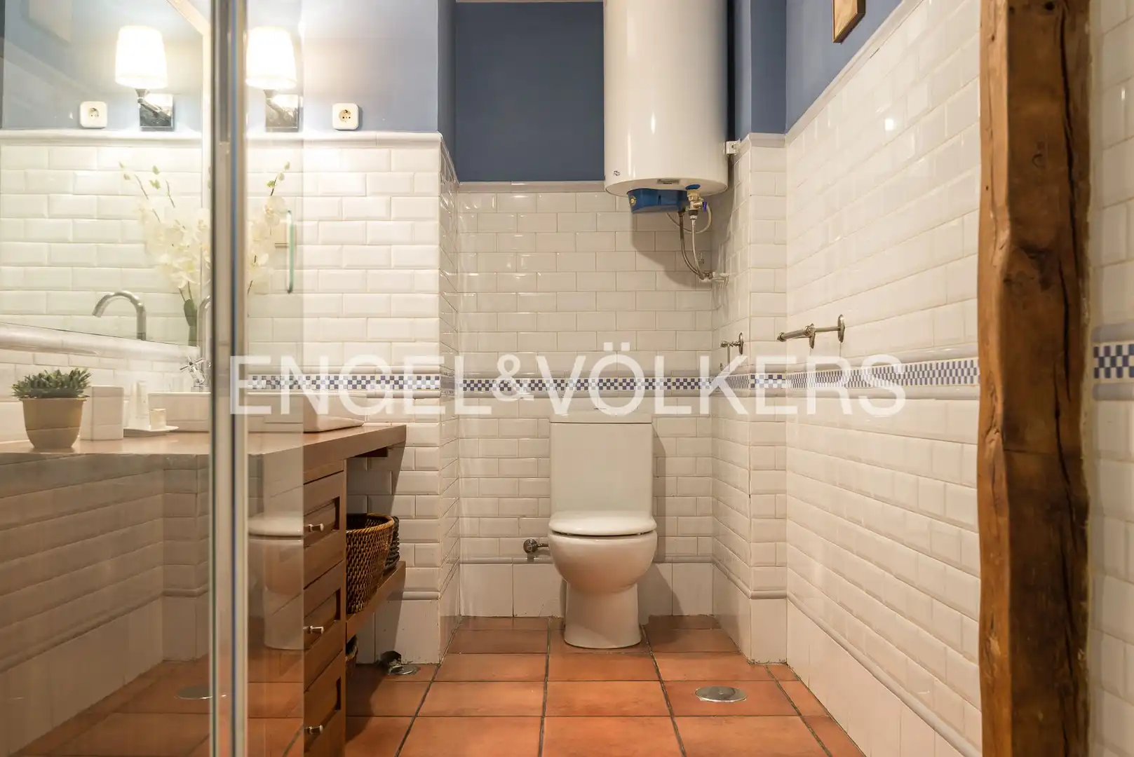 Bathroom of Flat for rent in Madrid  with Air Conditioner, Heating and Furnished