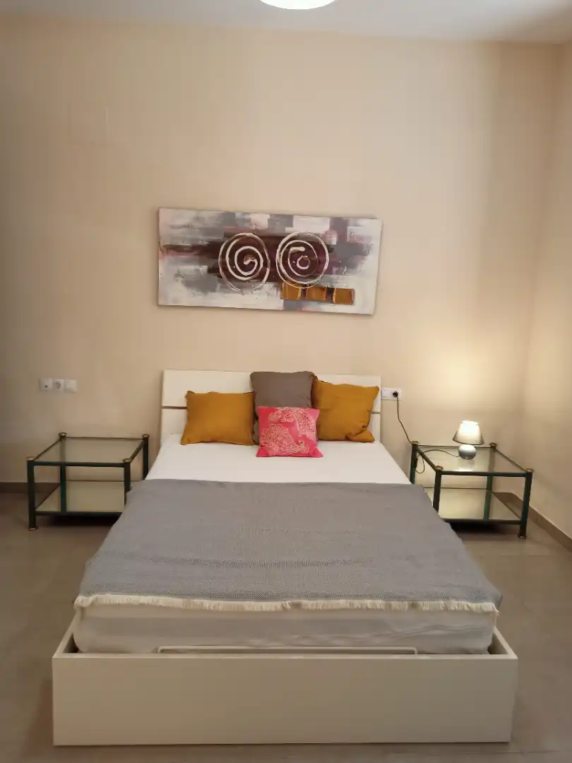 Studio mit Aufzug zur Miete in Calle García Briz