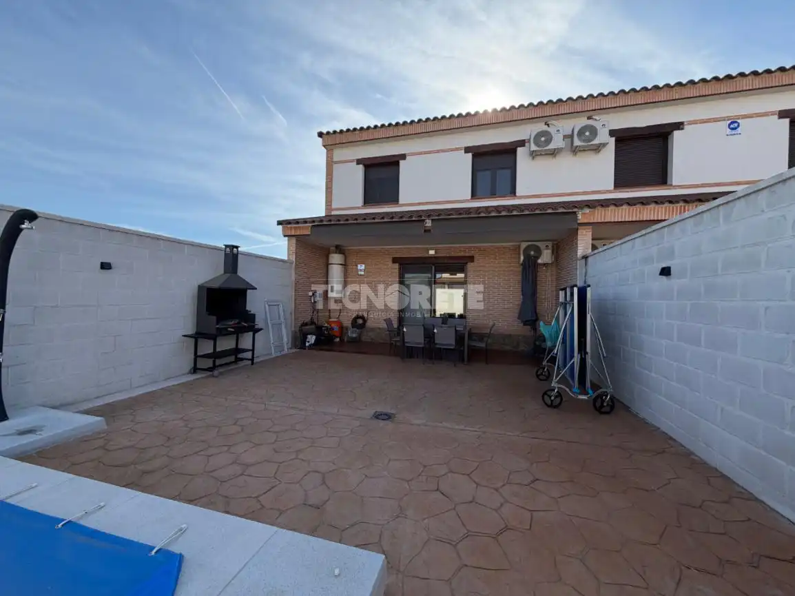 Terrace of Detached homes for sale in Alcaudete de la Jara  with Air Conditioner, Private garden and Swimming Pool