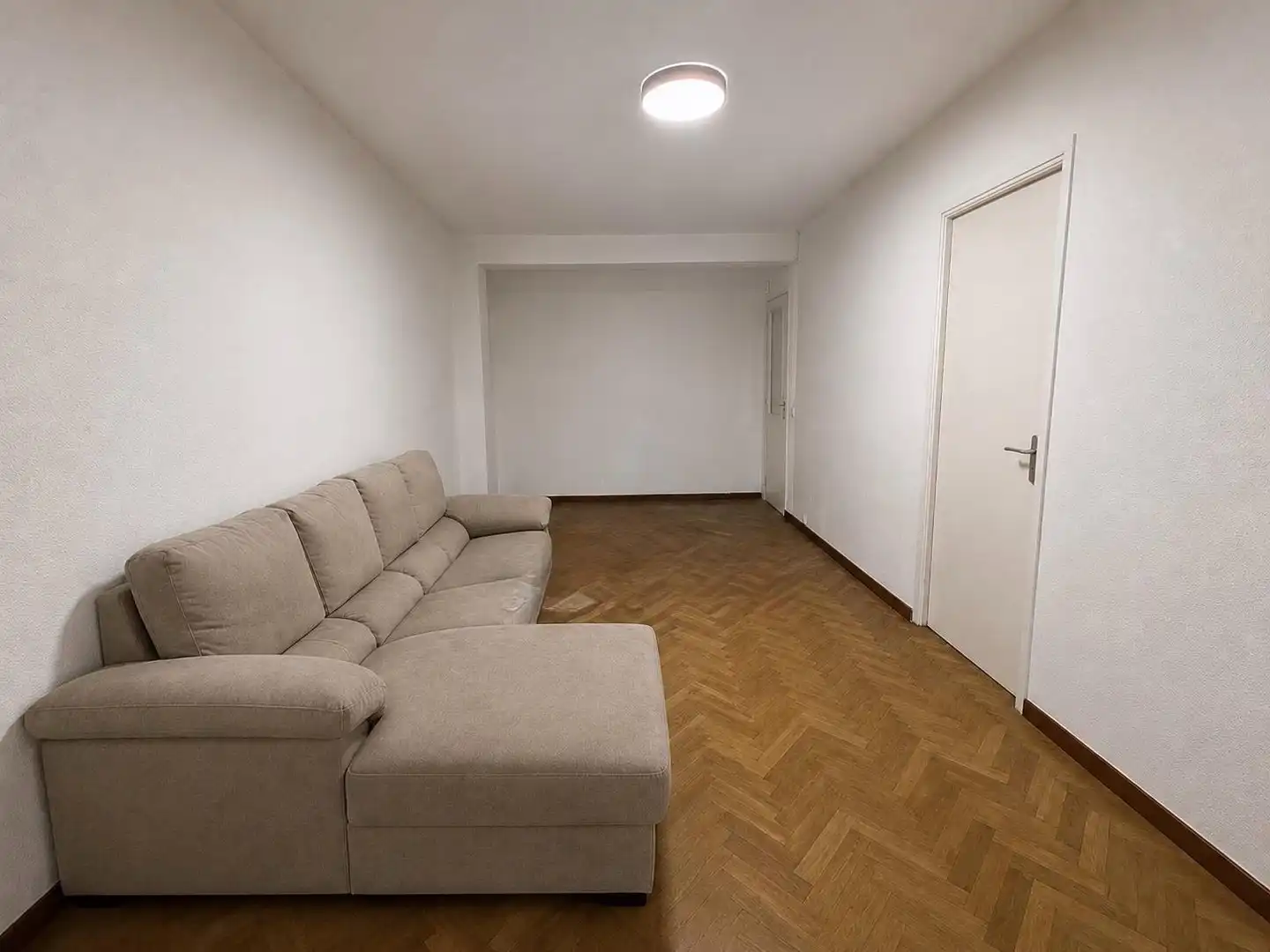 Sala d'estar de Pis en venda en Madrid amb Parquet