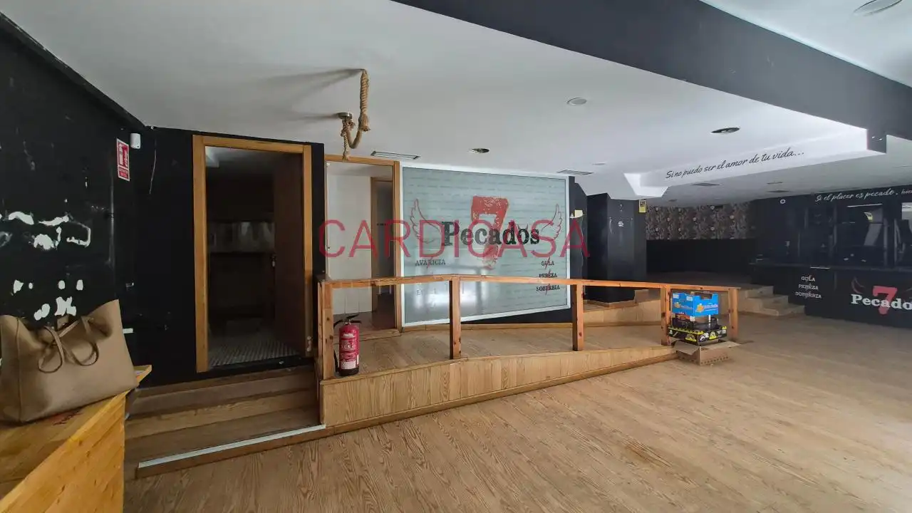 Local comercial en venda a canovas del castillo, imagen 7