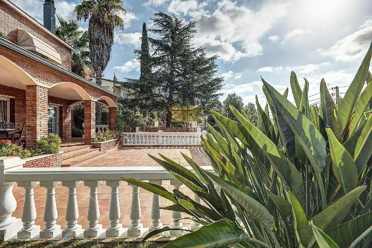 Jardín de Casa o chalet en venta en Vallirana con Aire acondicionado, Calefacción y Jardín privado