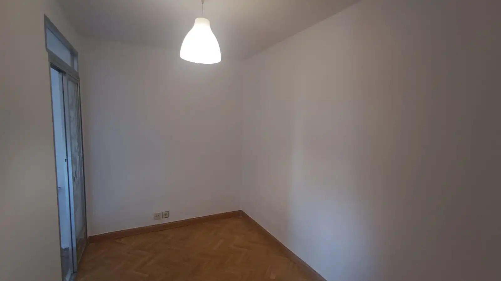 Dormitori de Pis en venda en Carabanchel