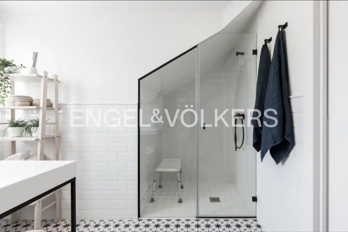 Baño de Ático en venta en A Coruña Capital  con Calefacción